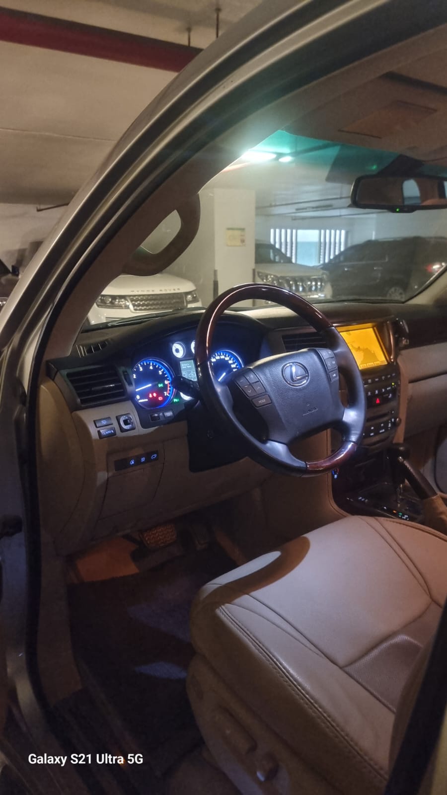 Silver Lexus LX 570 Platinum 2011